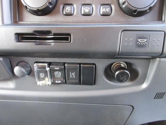 ISUZU FORWARD 2023 Image 31