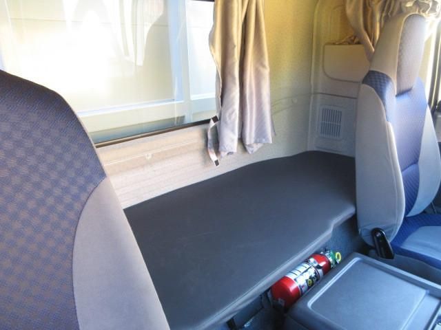 ISUZU FORWARD 2023 Image 31