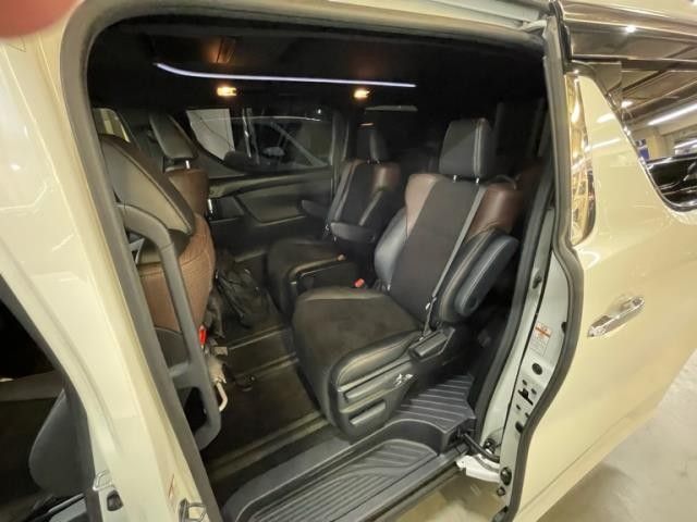 TOYOTA ALPHARD 2018 Image 31