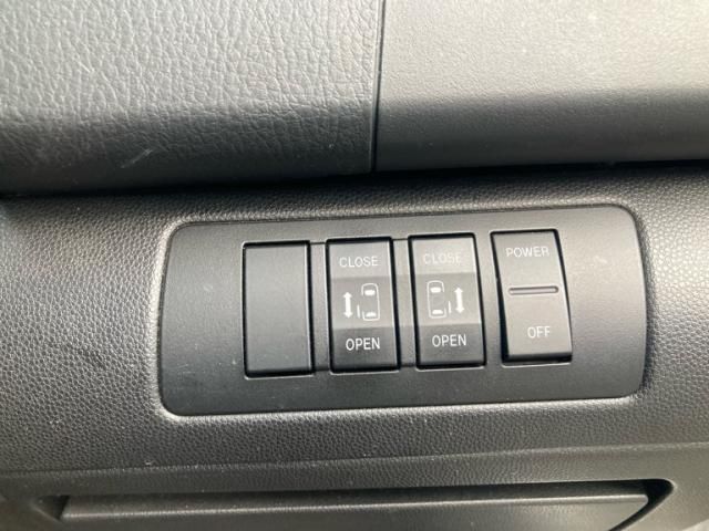 MAZDA MPV 4WD 2011 Image 31