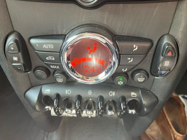 BMW MINI COOPER S CL 2010 Image 31