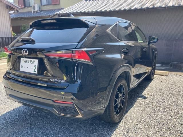 TOYOTA LEXUS NX300H 2017 Image 31