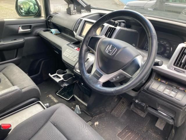 HONDA STEPWAGON SPADA 2012 Image 31