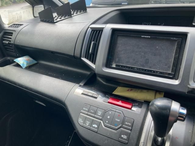 HONDA STEPWAGON SPADA 2012 Image 31