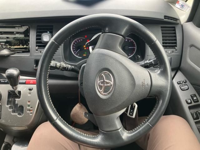 TOYOTA ISIS 4WD 2007 Image 31