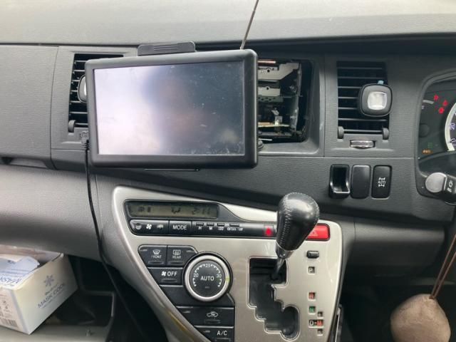 TOYOTA ISIS 4WD 2007 Image 31