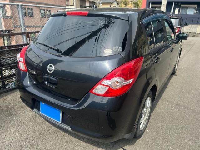 NISSAN TIIDA 2010 Image 31
