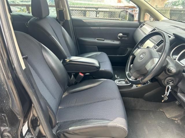 NISSAN TIIDA 2010 Image 31