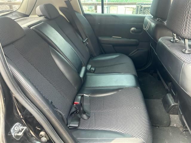 NISSAN TIIDA 2010 Image 31