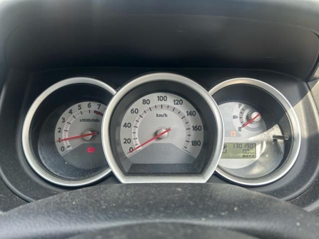 NISSAN TIIDA 2010 Image 31