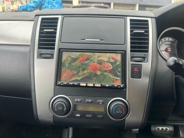 NISSAN TIIDA 2010 Image 31