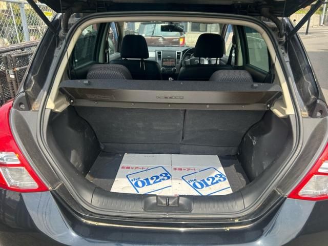 NISSAN TIIDA 2010 Image 31