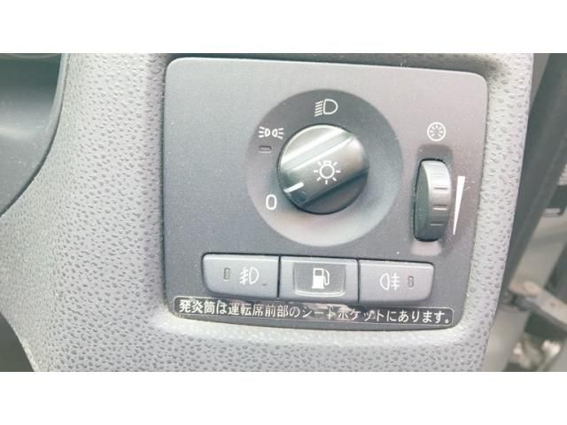 VOLVO S40 2009 Image 31