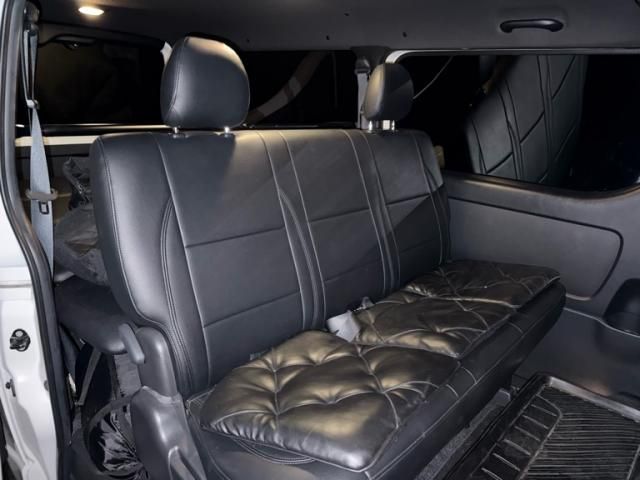 TOYOTA HIACE VAN 2WD 2020 Image 31