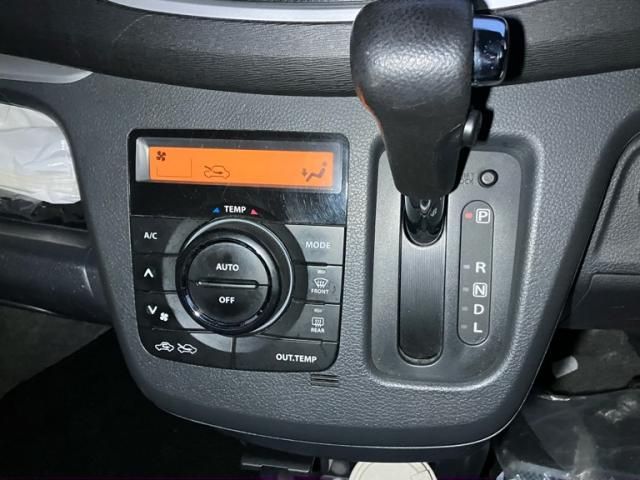 SUZUKI WAGON R 2013 Image 31