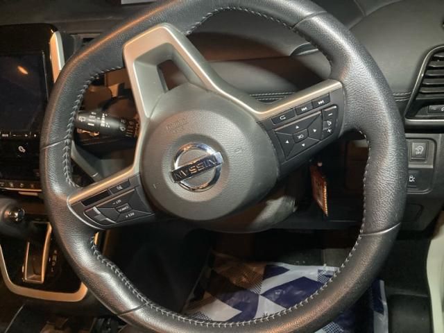 NISSAN SERENA  S-HYBRID 2016 Image 31