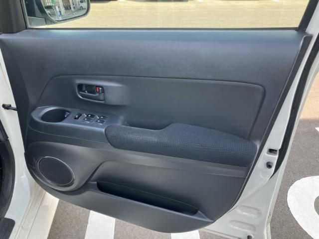 TOYOTA BB 2009 Image 31