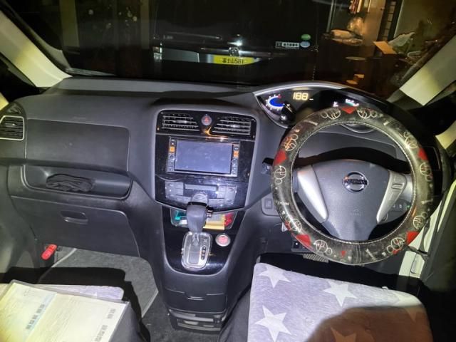 NISSAN SERENA  S-HYBRID 2015 Image 31