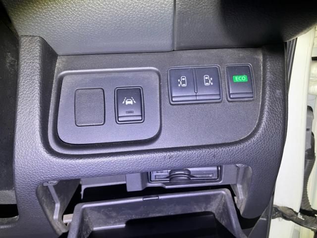 NISSAN SERENA  S-HYBRID 2015 Image 31