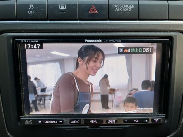 VOLKSWAGEN POLO 2011 Image 31