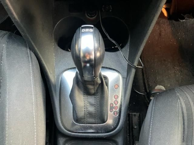 VOLKSWAGEN POLO 2011 Image 31