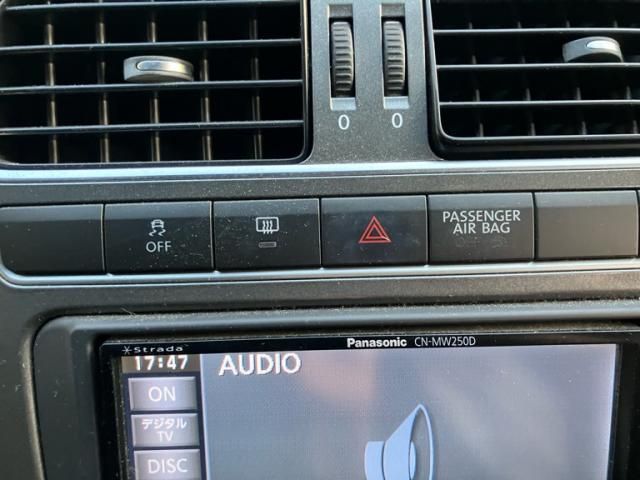 VOLKSWAGEN POLO 2011 Image 31