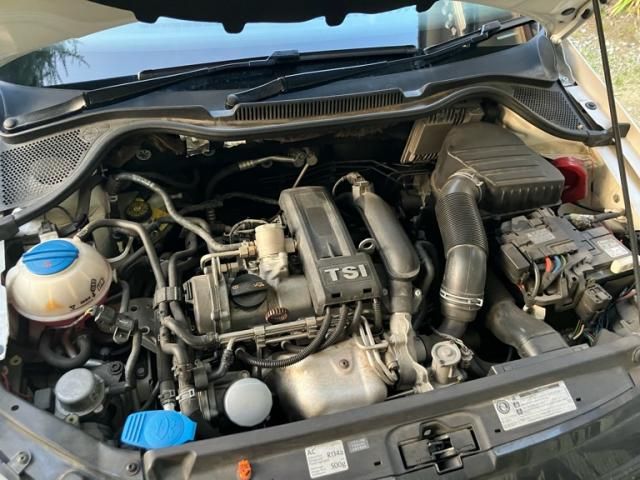 VOLKSWAGEN POLO 2011 Image 31