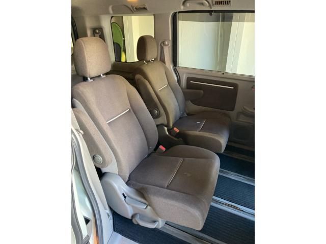 HONDA STEPWAGON 2016 Image 31