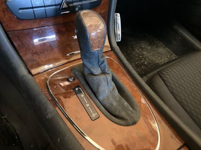 MERCEDES BENZ E CLAS 2003 Image 31