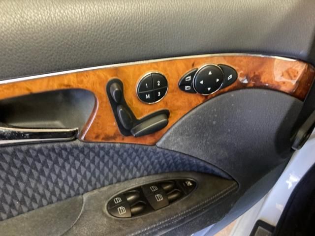 MERCEDES BENZ E CLAS 2003 Image 31