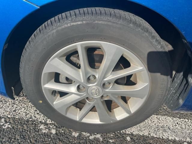 TOYOTA AURIS 2014 Image 31