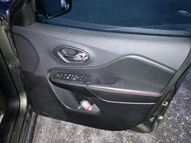 JEEP CHEROKEE 2019 Image 31