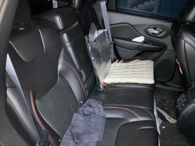 JEEP CHEROKEE 2019 Image 31