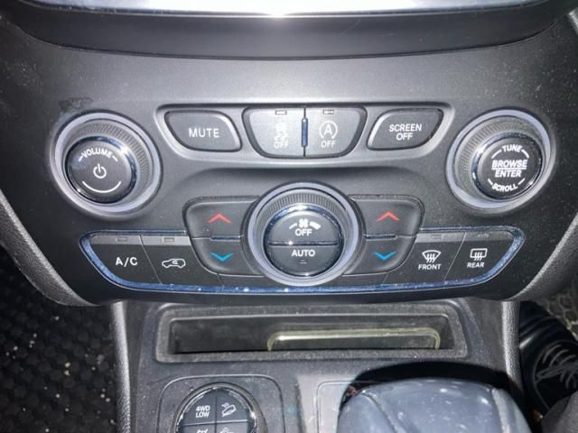 JEEP CHEROKEE 2019 Image 31