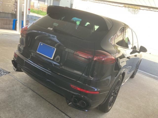 PORSCHE CAYENNE 2017 Image 31