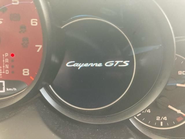 PORSCHE CAYENNE 2017 Image 31