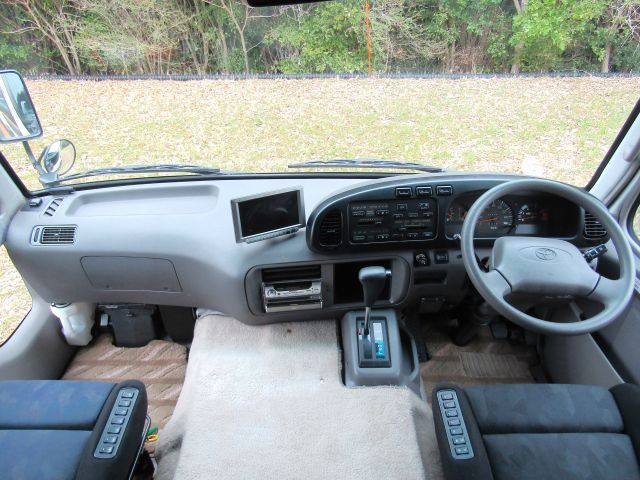 TOYOTA COASTER 2003 Image 31