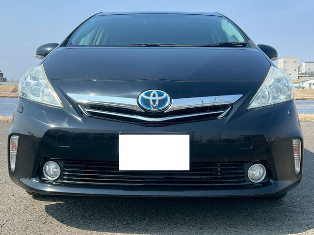 TOYOTA PRIUS ALPHA 2012 Image 31