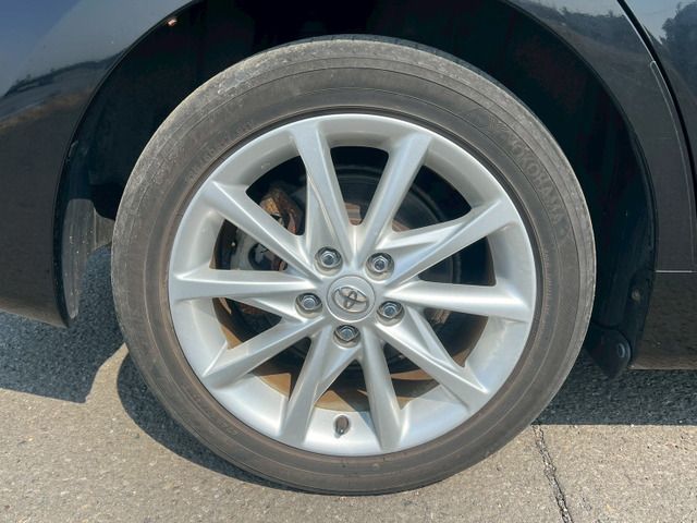 TOYOTA PRIUS ALPHA 2012 Image 31