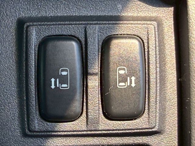 MITSUBISHI DELICA D:5 4WD 2007 Image 31