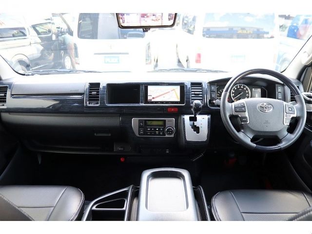 TOYOTA HIACE WAGON 4WD 2021 Image 31