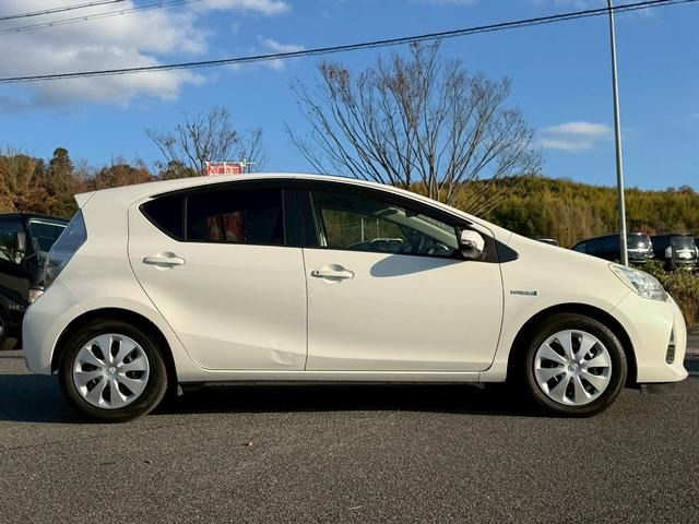 TOYOTA AQUA 2012 Image 31