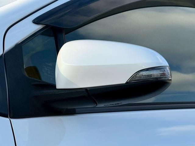 TOYOTA AQUA 2012 Image 31