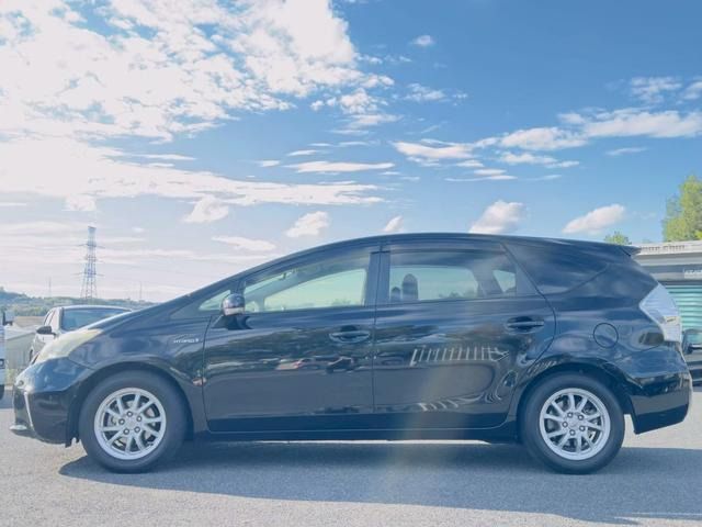 TOYOTA PRIUS ALPHA 2012 Image 31