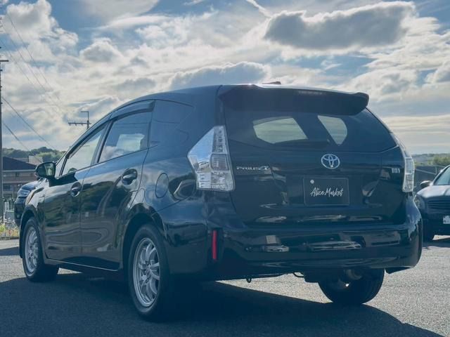 TOYOTA PRIUS ALPHA 2012 Image 31