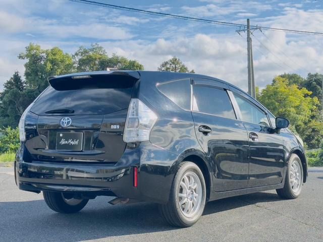 TOYOTA PRIUS ALPHA 2012 Image 31