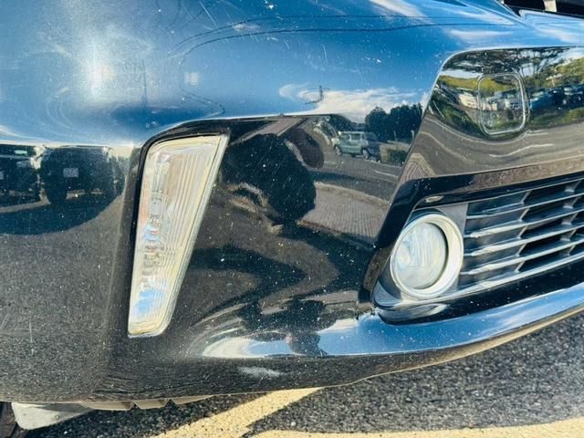 TOYOTA PRIUS ALPHA 2012 Image 31