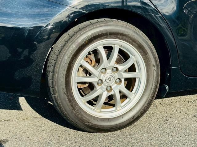 TOYOTA PRIUS ALPHA 2012 Image 31