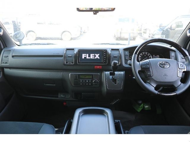 TOYOTA HIACE VAN 4WD 2025 Image 31