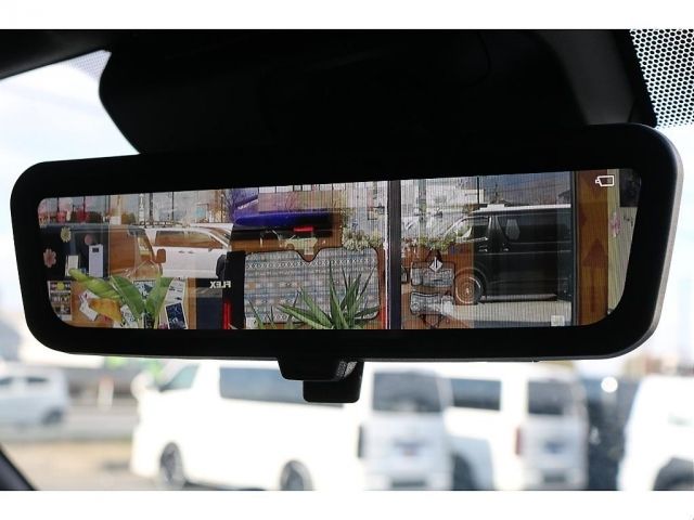 TOYOTA HIACE VAN 4WD 2025 Image 31